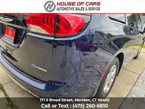 Used 2018 Chrysler Pacifica Limited w/ Advanced Safetytec Group FWD image 14