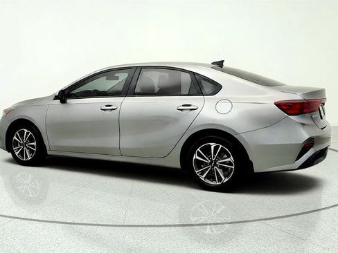 Used 2023 Kia Forte LXS FWD image 7