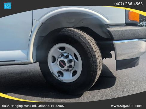 Used 2017 GMC Savana 2500 RWD image 24
