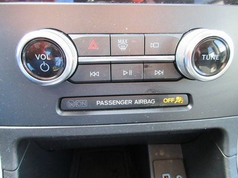 Used 2024 Ford Edge SEL w/ Convenience Package image 17