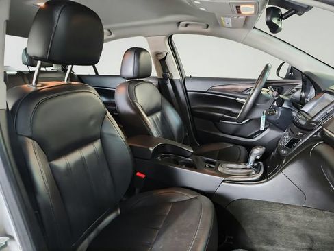 Used 2016 Buick Regal FWD image 24