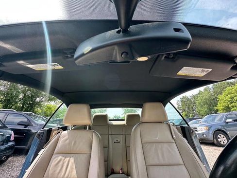 Used 2010 Volkswagen Eos Lux FWD image 28