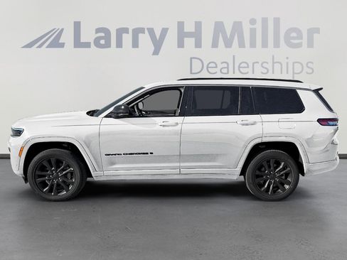 New 2026 Jeep Grand Cherokee L Laredo AWD/4WD image 2