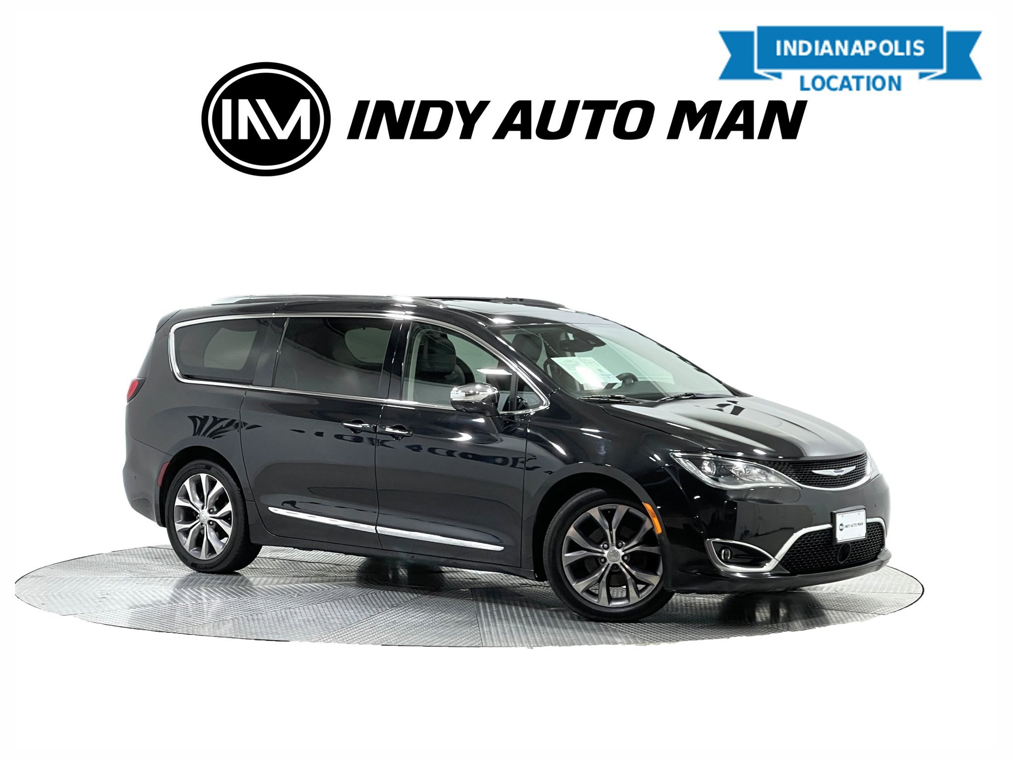Used 2018 Chrysler Pacifica Limited w/ Tire & Wheel Group FWD image 1