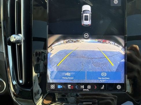 Used 2023 Volvo XC40 B5 Plus w/ Driver Assist Package image 16