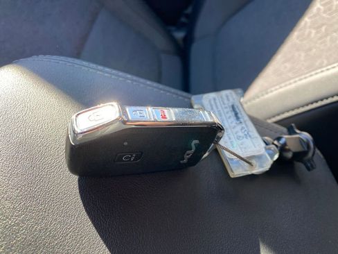 Used 2025 Kia Seltos S image 22