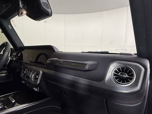 Used 2025 Mercedes-Benz G 63 AMG 4MATIC image 34