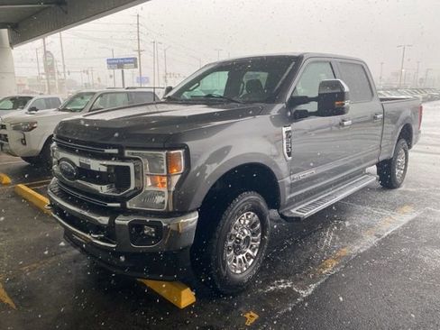 Used 2021 Ford F250 XLT w/ XLT Premium Package image 2