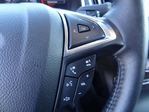 Used 2020 Ford Edge Titanium image 20