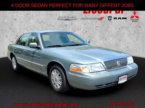 Used 2005 Mercury Grand Marquis GS RWD image 1