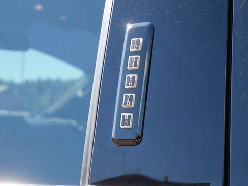 Used 2021 Ford F250 Platinum AWD/4WD image 21