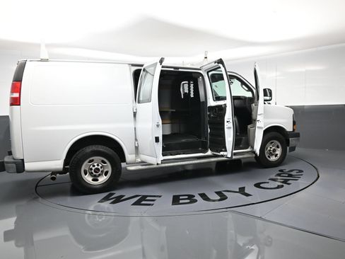 Used 2021 GMC Savana 2500 w/ Driver Convenience Package RWD image 23