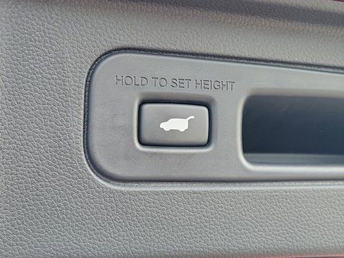 Certified 2025 Honda Pilot EX-L image 13