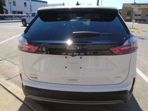 Used 2024 Ford Edge SEL w/ Convenience Package AWD/4WD image 5
