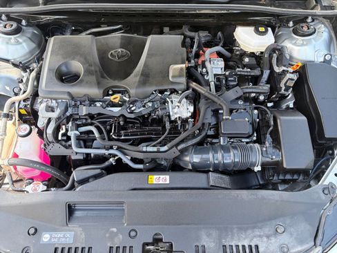 Used 2025 Toyota Camry LE FWD image 31