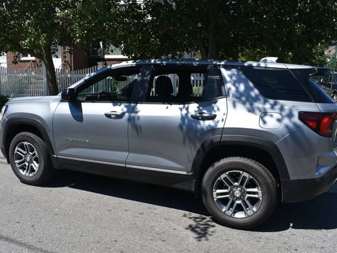 Used 2026 GMC Terrain Elevation FWD image 9