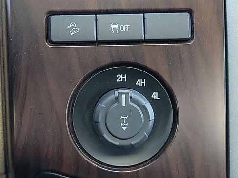 Used 2016 Ford F350 Lariat w/ Lariat Ultimate Package image 16