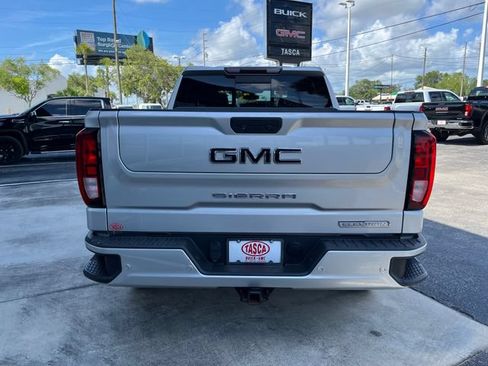 Used 2022 GMC Sierra 1500 Elevation w/ Preferred Package RWD image 8