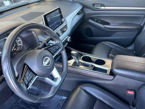 Certified 2024 Nissan Altima 2.5 SR FWD image 10