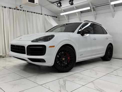 Certified 2023 Porsche Cayenne GTS AWD/4WD image 6