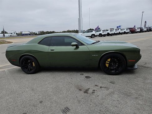 Certified 2022 Dodge Challenger R/T image 8