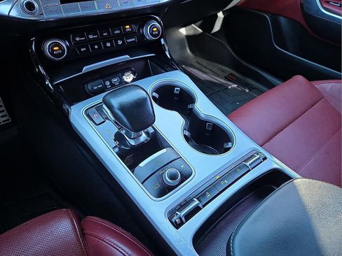 Used 2018 Kia Stinger GT2 image 25