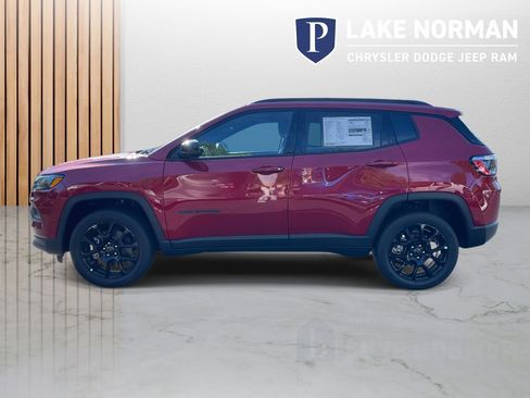 New 2026 Jeep Compass Latitude image 6