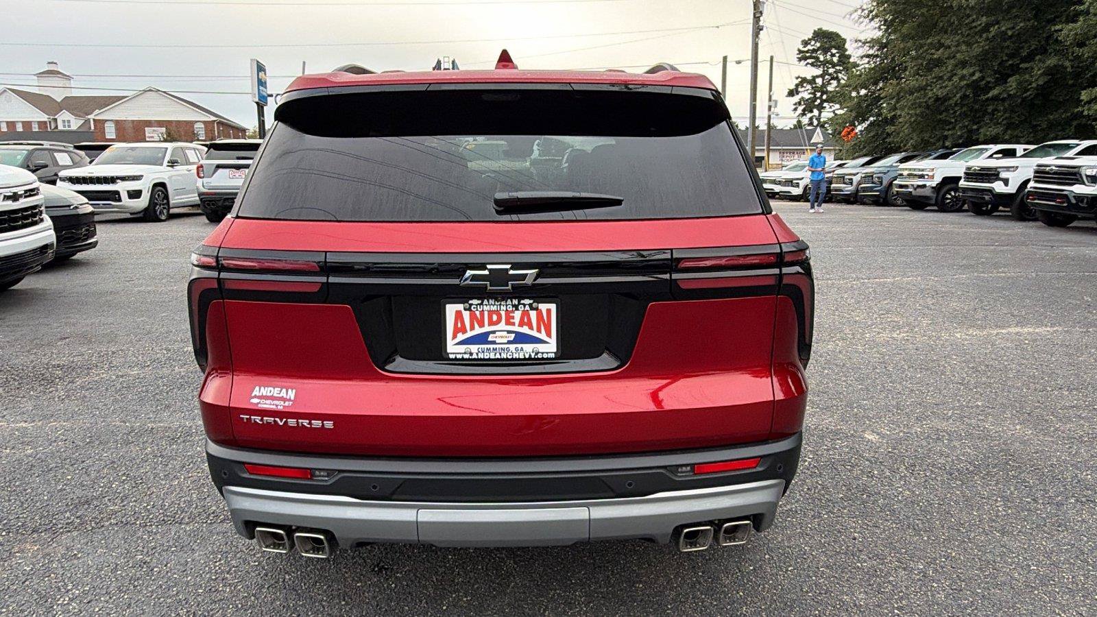 New 2027 Chevrolet Traverse LT w/ Sun and Wheel Package FWD image 10