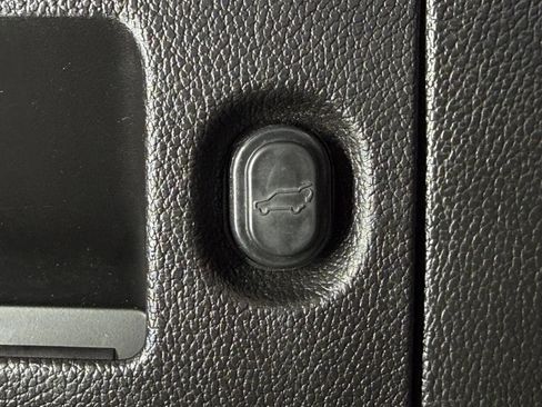 Used 2019 Chevrolet Tahoe Premier w/ Max Trailering Package AWD/4WD image 17