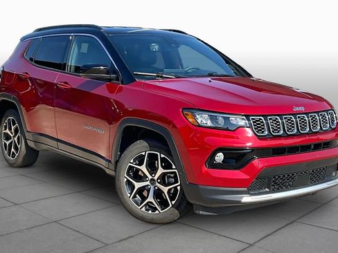 Used 2025 Jeep Compass Limited AWD/4WD image 3