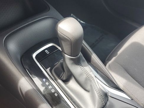 Certified 2025 Toyota Corolla LE FWD image 27