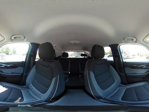 Used 2025 Chevrolet TrailBlazer LT FWD image 40