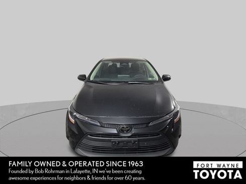 Used 2024 Toyota Corolla LE FWD image 3