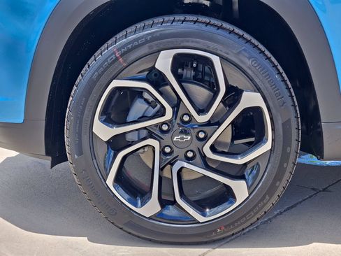 New 2026 Chevrolet Trax RS w/ Sunroof Package FWD image 13