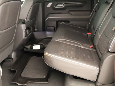Used 2024 GMC Sierra 1500 AT4X image 28
