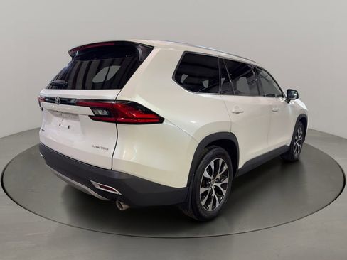 Used 2024 Toyota Grand Highlander AWD Hybrid image 7