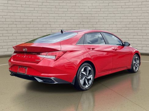 Used 2022 Hyundai Elantra Limited FWD image 5