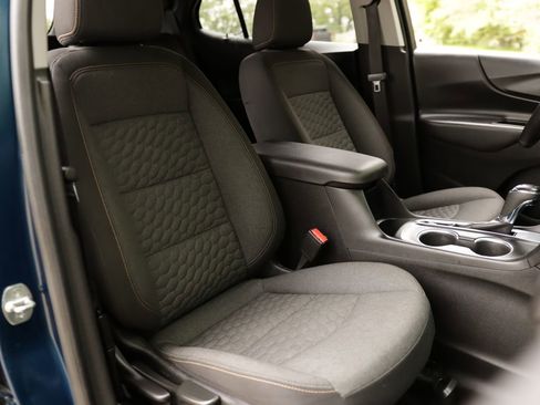 Used 2020 Chevrolet Equinox LT FWD image 28