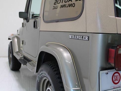 Used 1989 Jeep Wrangler Sahara image 57