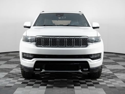 Used 2022 Jeep Grand Wagoneer Series III w/ Rear Seat Video Group 1 image 11