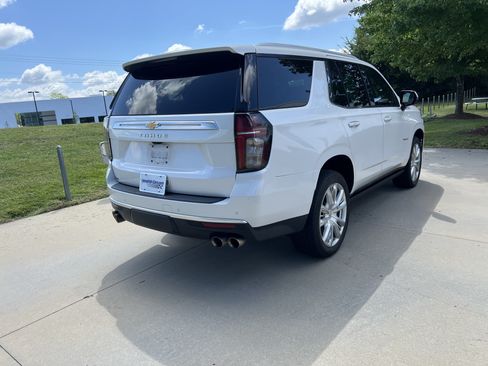 Used 2022 Chevrolet Tahoe High Country w/ Premium Package AWD/4WD image 11