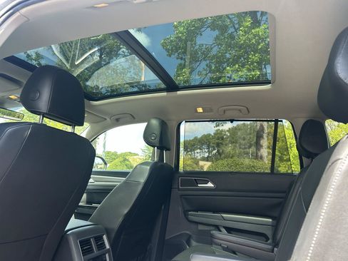 Used 2019 Volkswagen Atlas SE AWD/4WD image 18