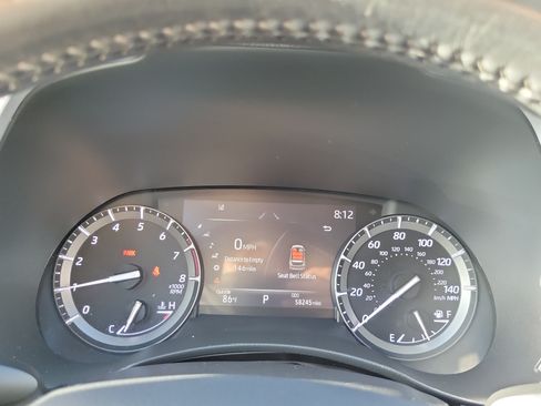 Used 2020 Toyota Highlander XLE FWD image 24