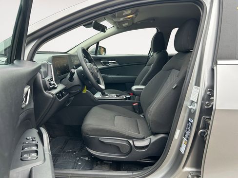 Used 2023 Kia Sportage LX image 16