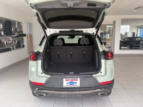 Used 2025 Chevrolet TrailBlazer ACTIV w/ Convenience Package AWD/4WD image 9