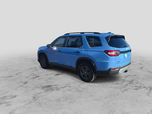 Used 2024 Honda Pilot TrailSport image 6