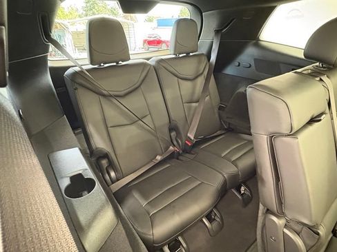 Used 2024 Cadillac XT6 Sport w/ Technology Package AWD/4WD image 35