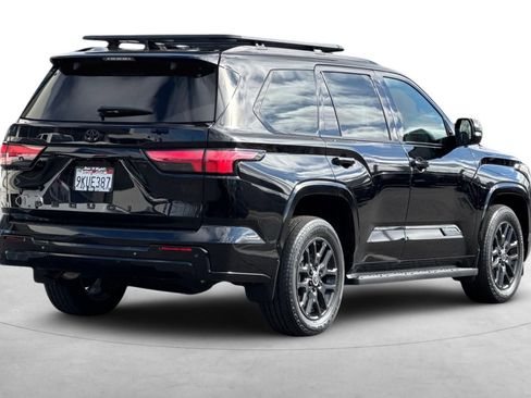 Used 2024 Toyota Sequoia Platinum image 6