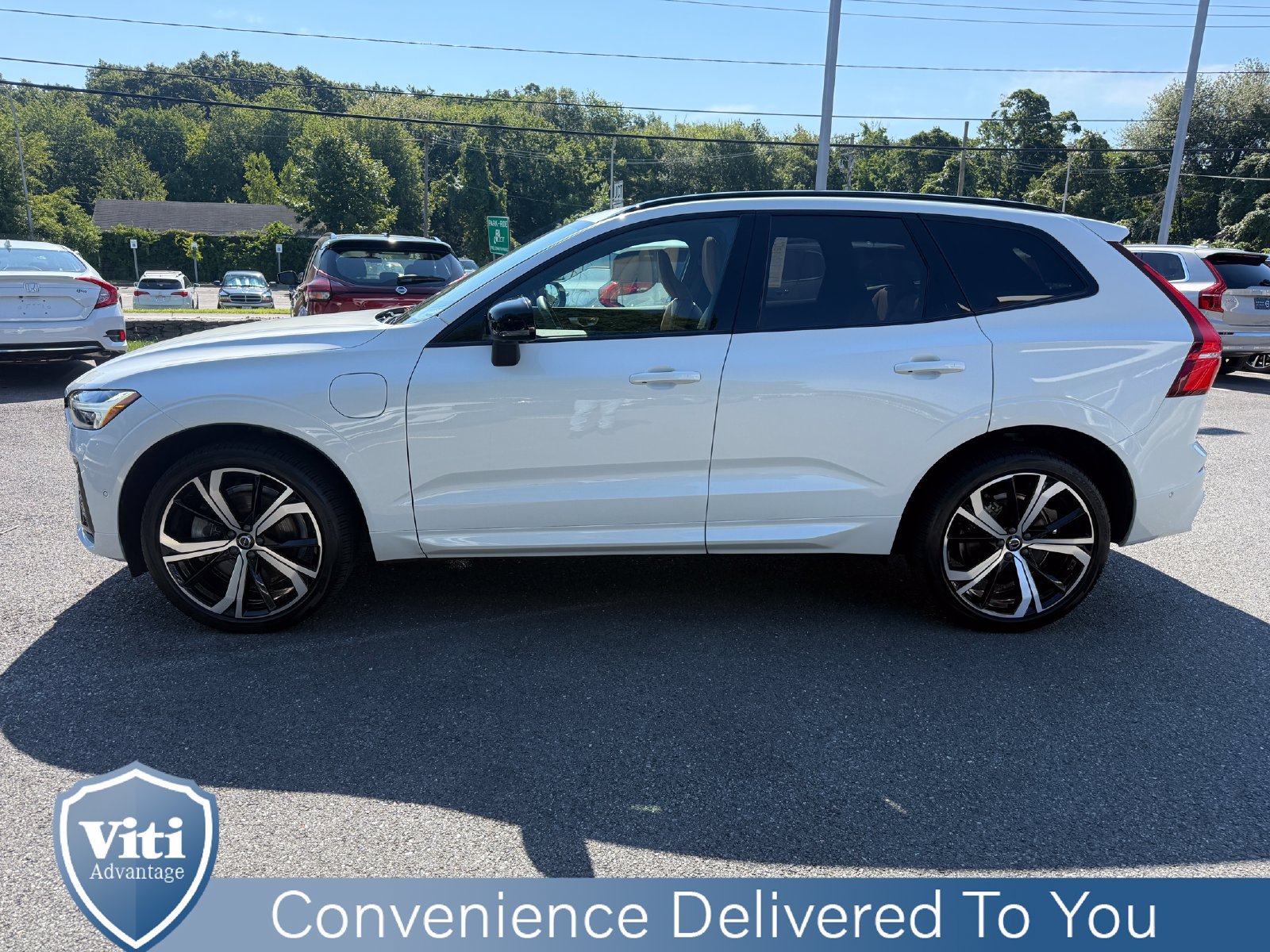 Used 2024 Volvo XC60 T8 Ultimate AWD/4WD image 5