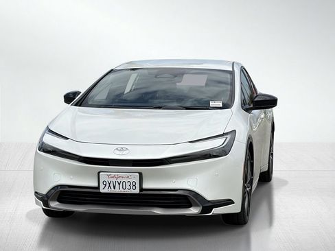 Certified 2026 Toyota Prius XLE FWD image 12
